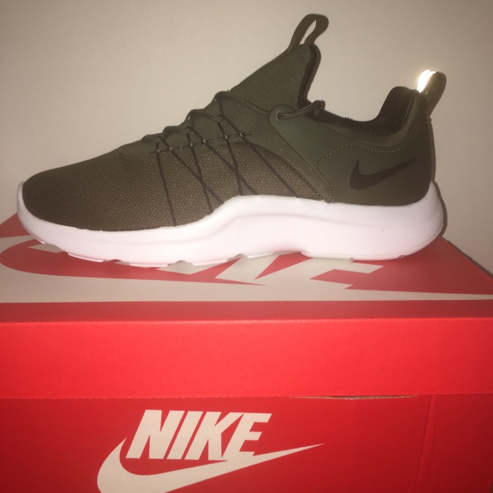Nike Darwin